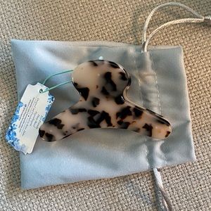 Hair clip. Leopard print. Eco-friendly. NEW